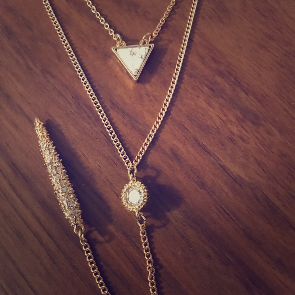 Dazzling necklace